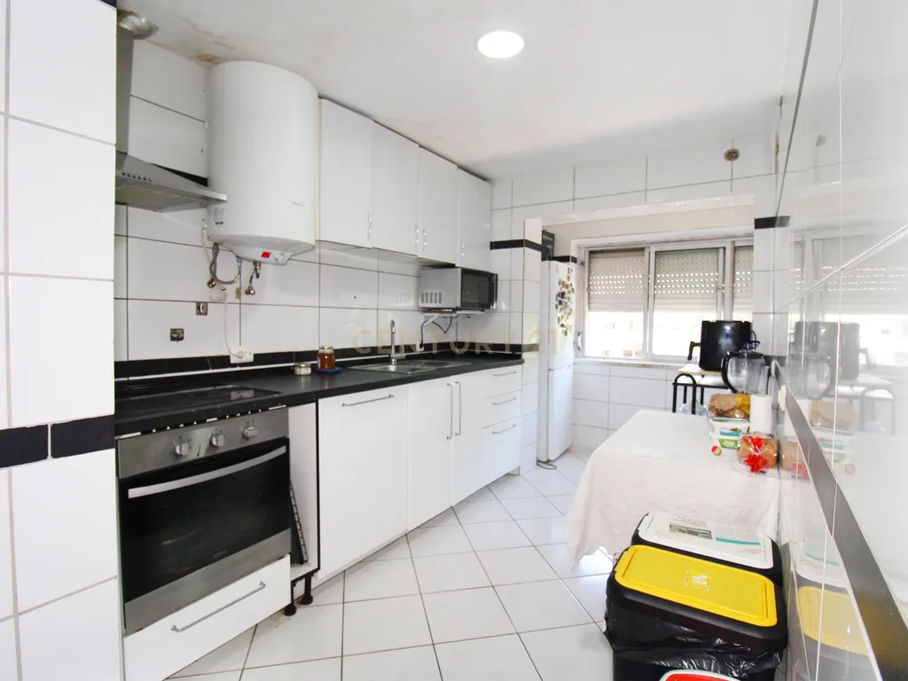 Apartamento T3 no Seixal - Image 1