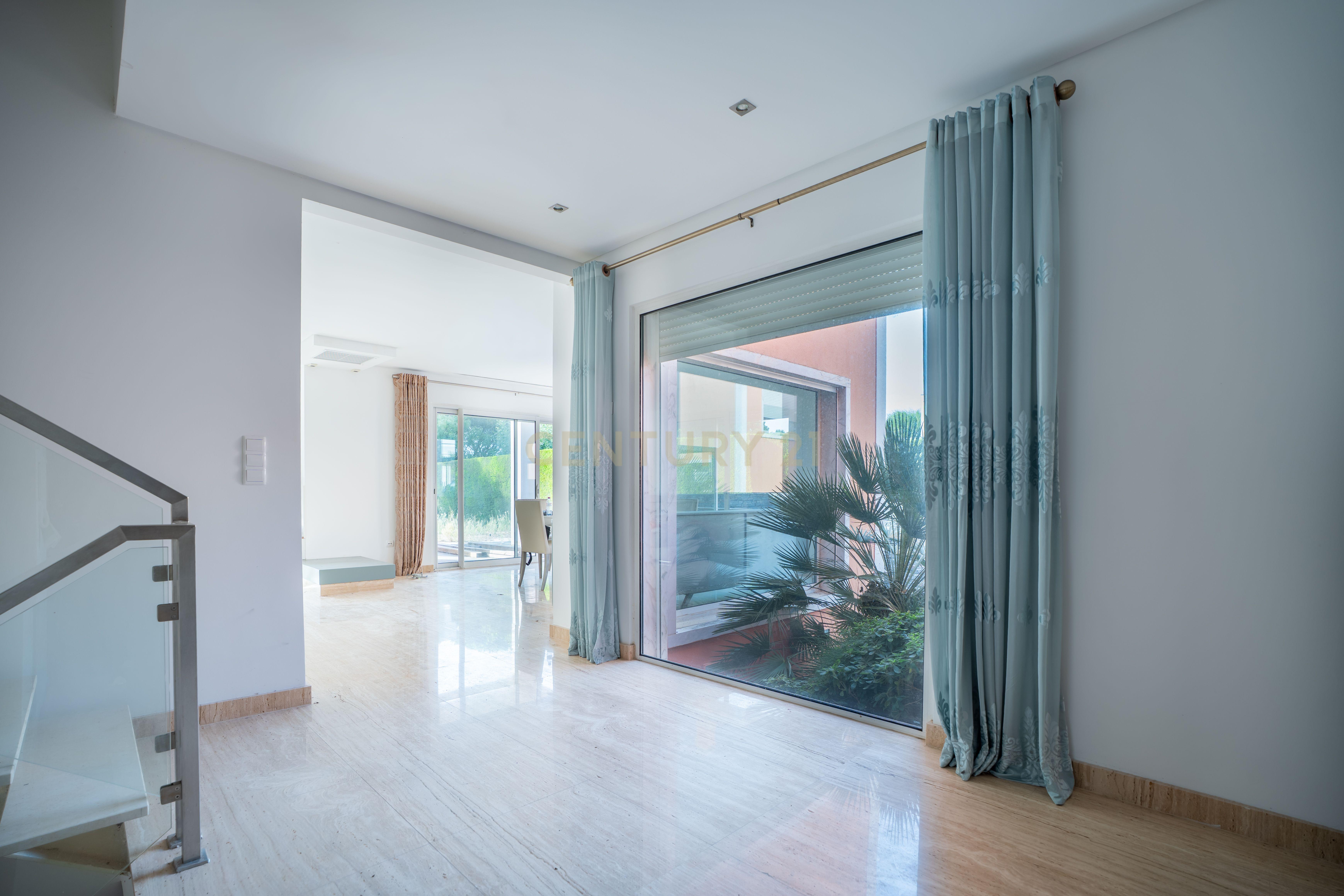 Fotografia 11 de Moradia T4 com Piscina Privativa | Bicesse, Cascais