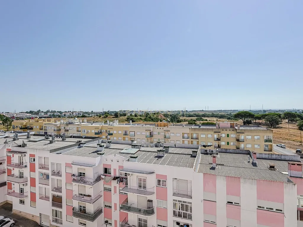 T2 com Vista Panorâmica sobre Setúbal | Excelente Localização - Image 26
