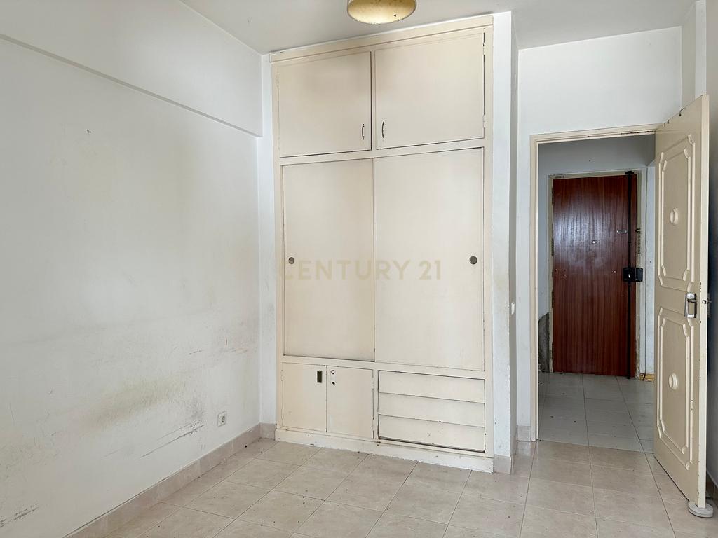 Apartamento T1 em Paço de Arcos - junto à praia e Escola Superior Náutica Infante D. Henrique - Image 12