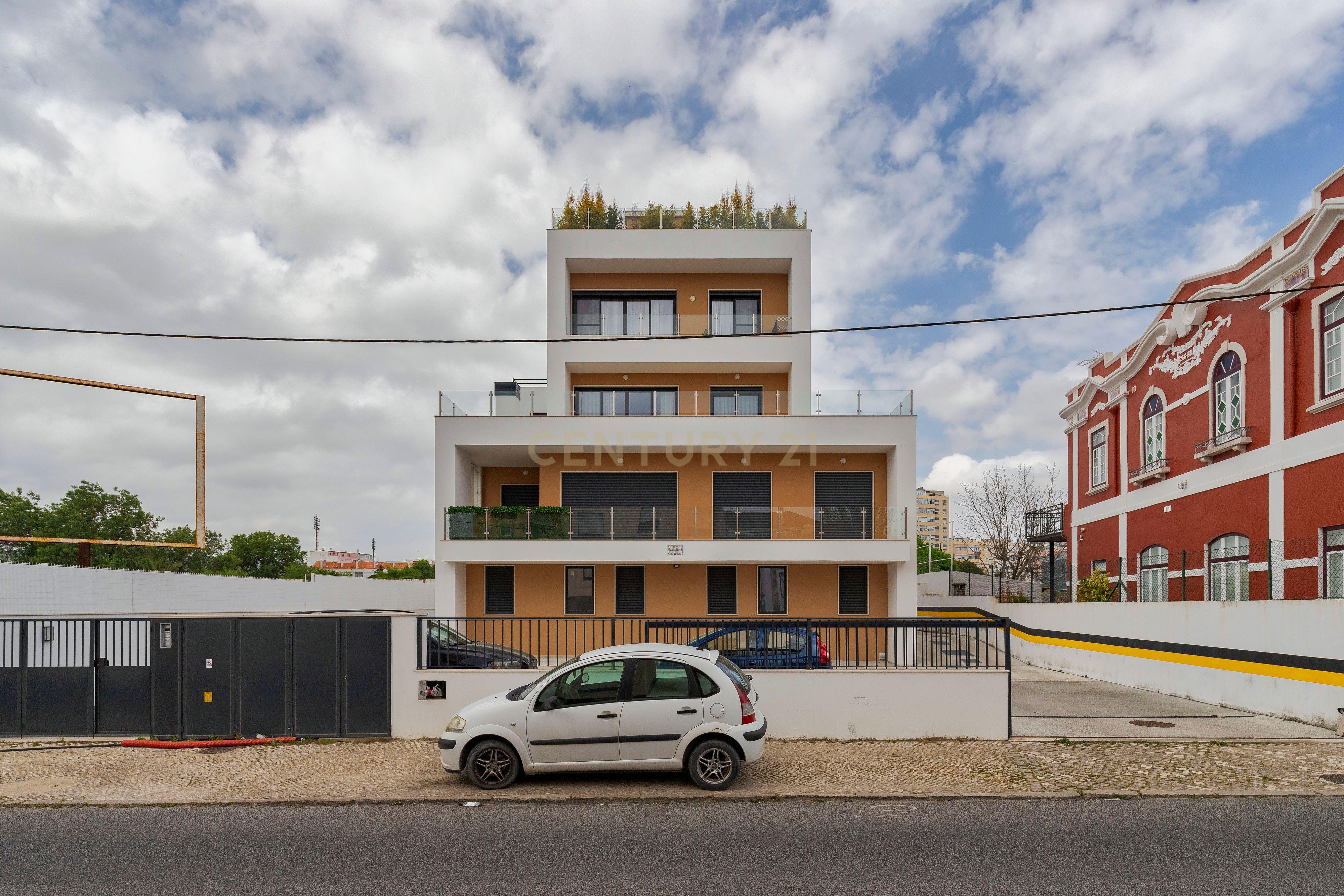 Apartamento T3 com estilo para arrendar no coração de Setúbal - Central, Moderno e Totalmente Equipado! - Image 1