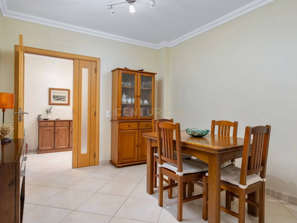 Apartamento T3 com vista mar em Faro - Image 4