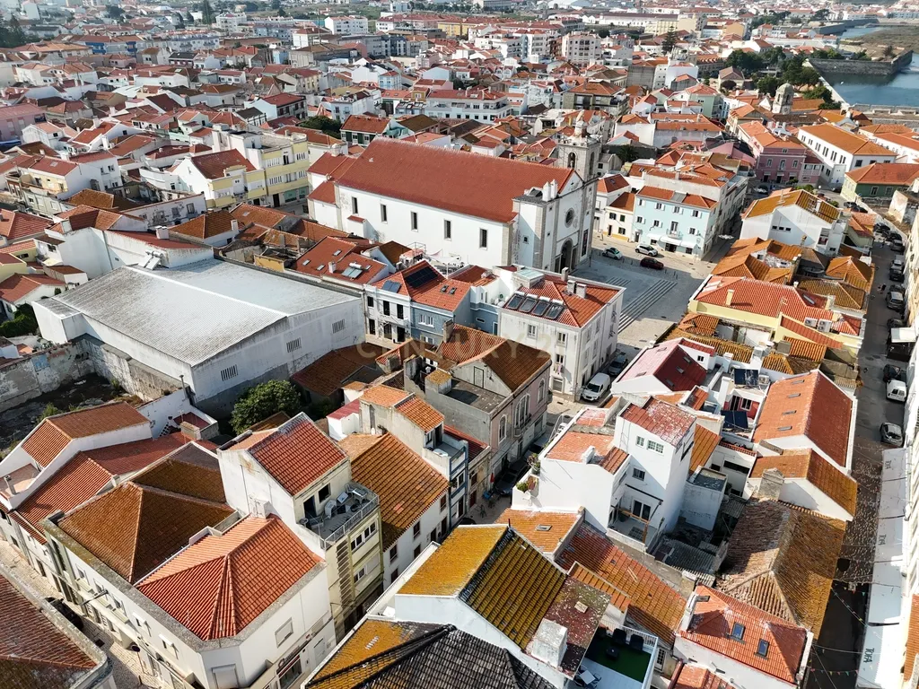 PRÉDIO PARA RECUPERAR, NO CENTRO HISTÓRICO DE PENICHE - Image 77