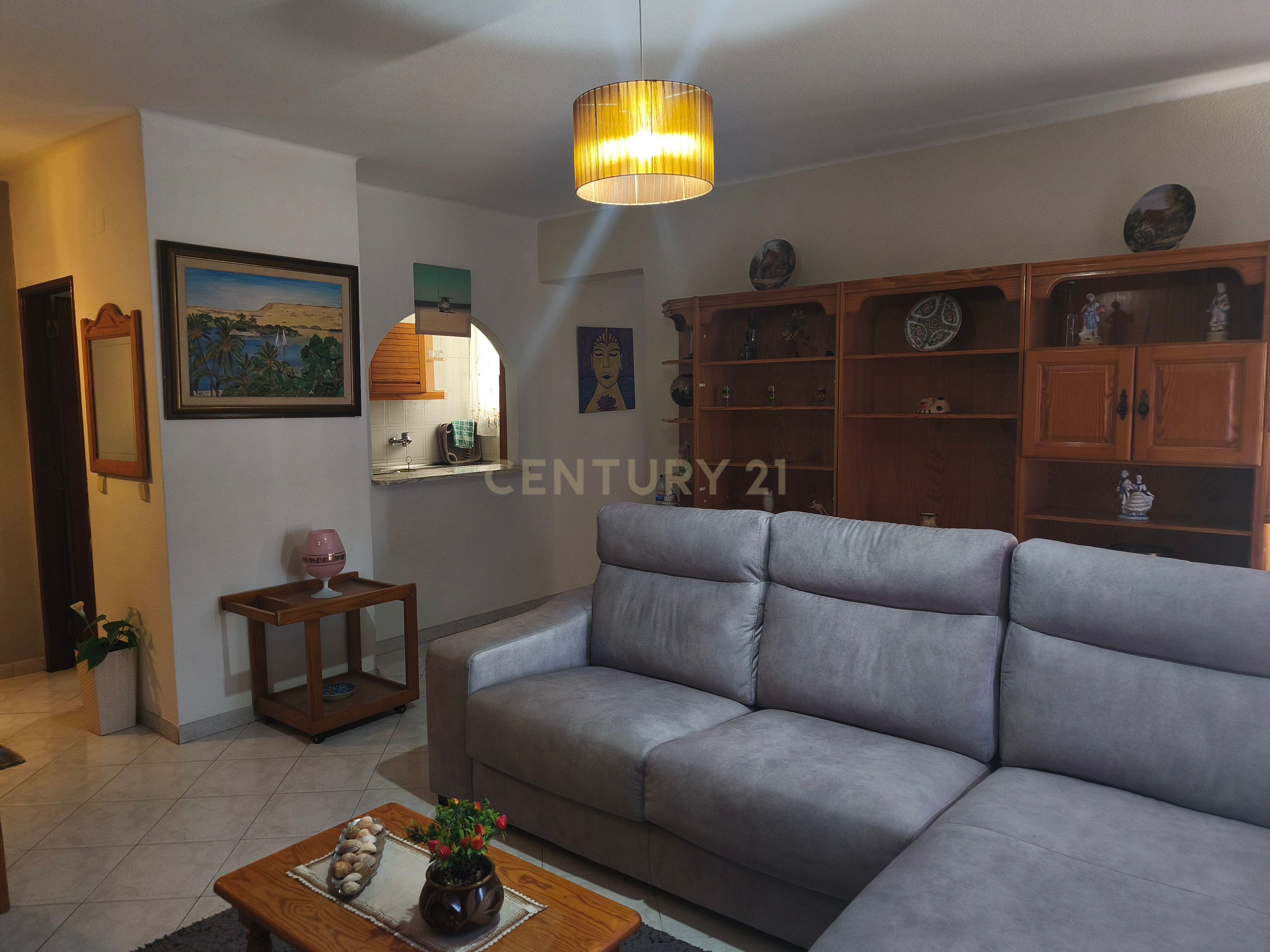 Fotografia 5 de Apartamento TI com garagem  em Quarteira para Arrendamento