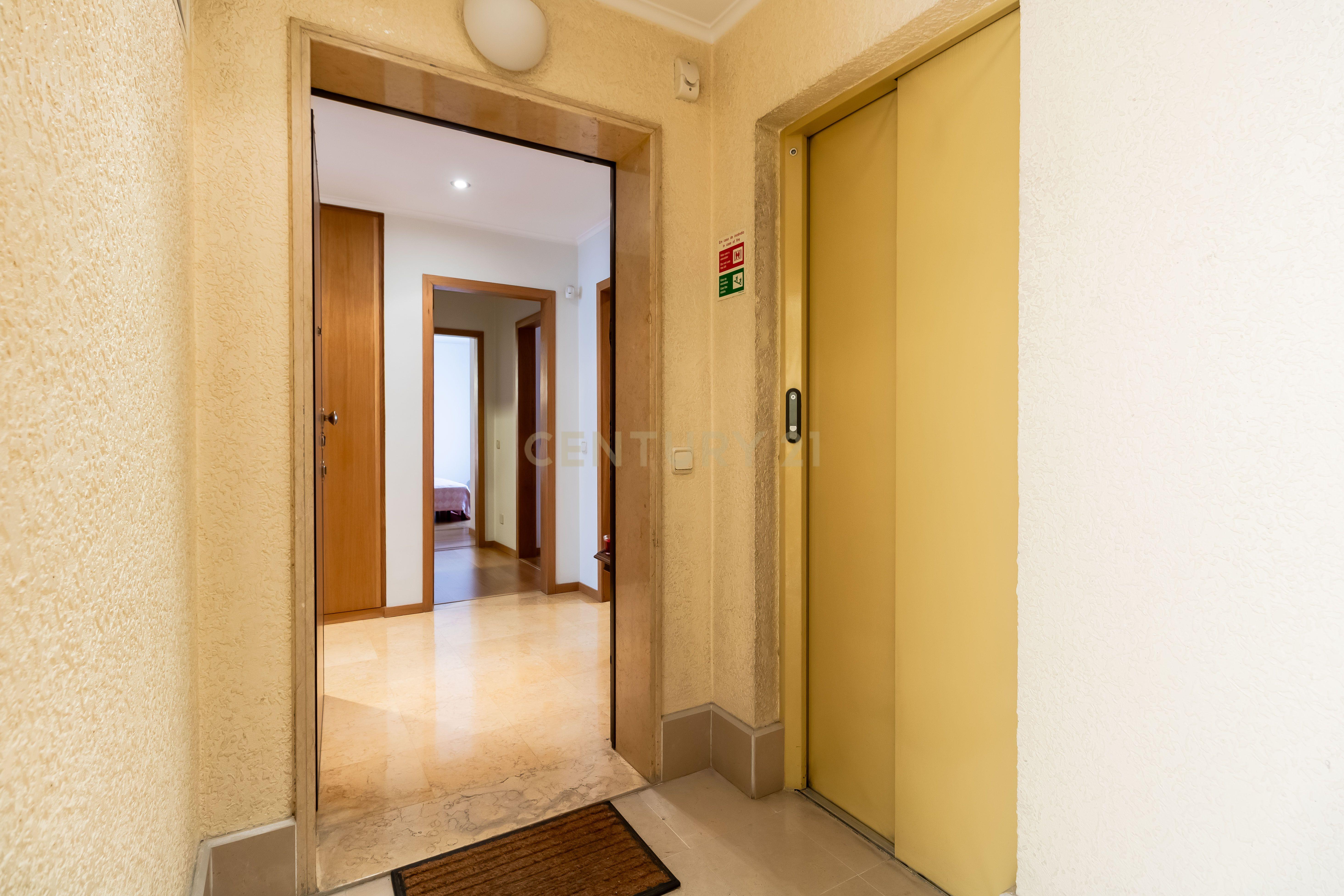 Fotografia 6 de Apartamento com áreas de T3 | Sala de 40 m² | Garagem | Avenidas Novas