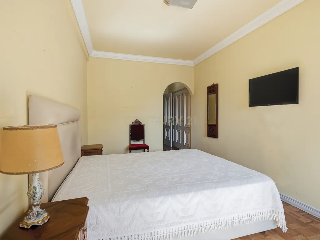 Apartamento T4 Areeiro - Viver bem no coração de Lisboa - Image 29