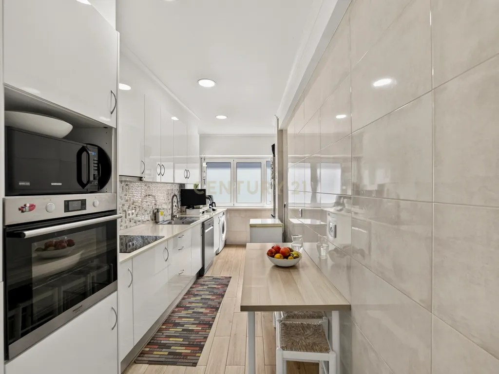 Apartamento T3 em Agualva-Cacém - Image 1