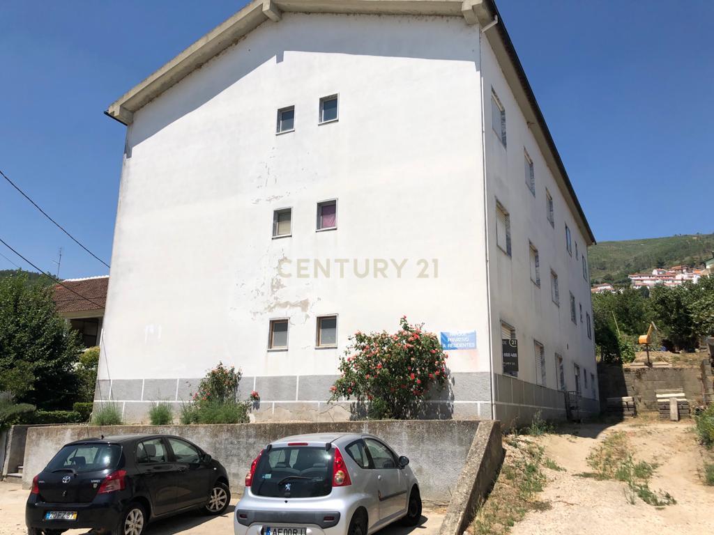 Apartamento T3 em Tortosendo, Covilhã - Image 1