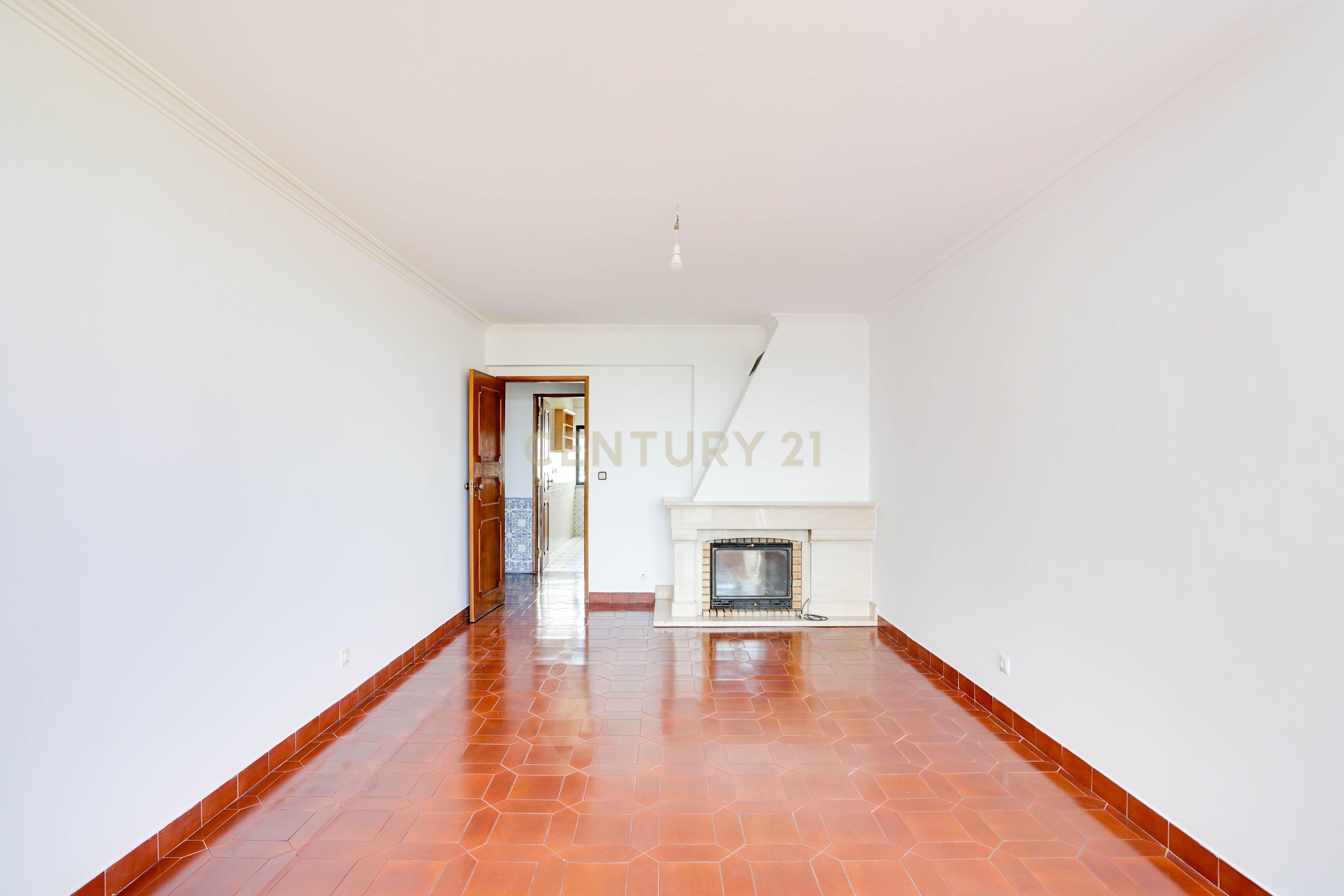 Fotografia 9 de Apartamento T2 em Almada