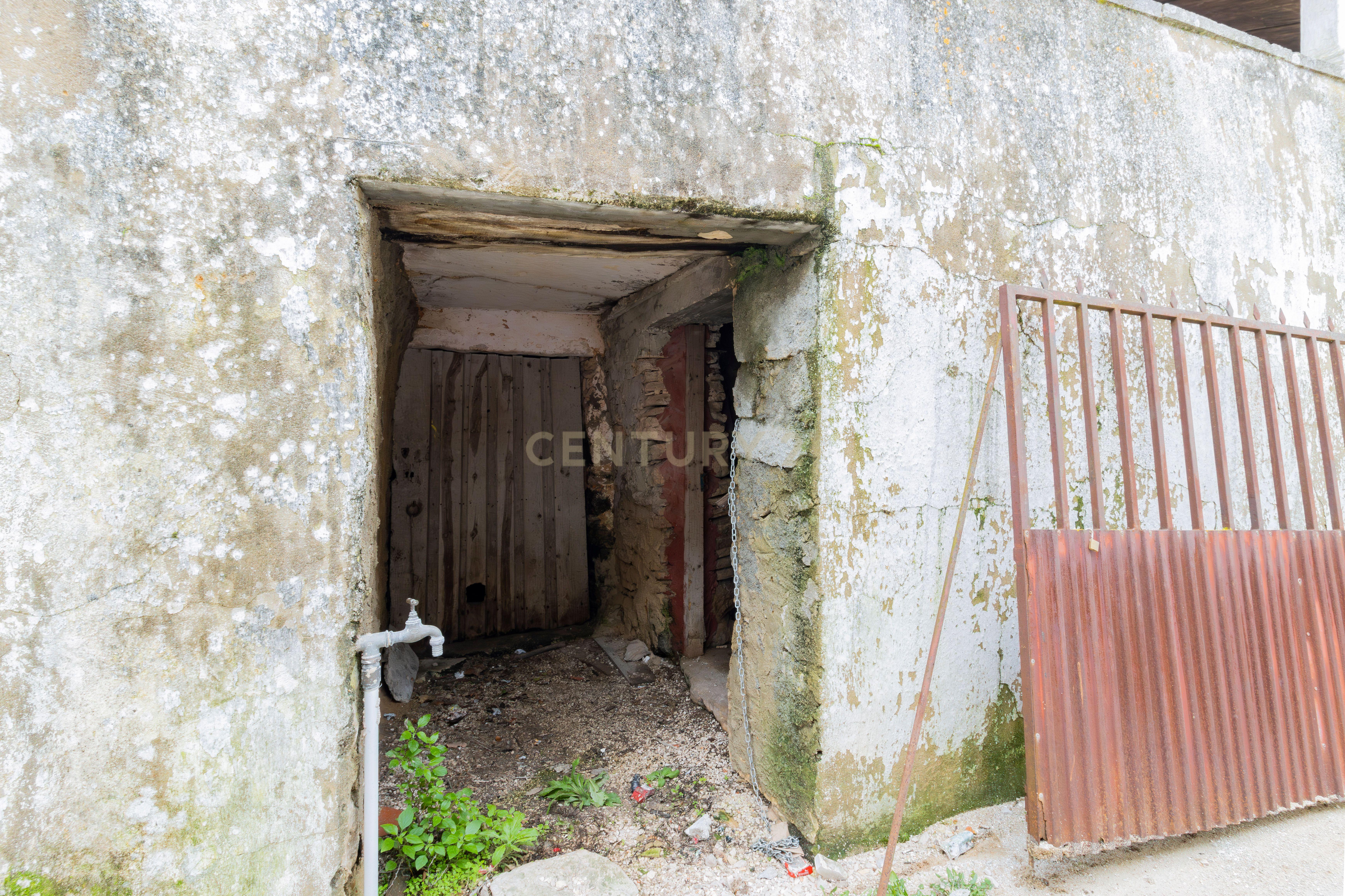Fotografia 9 de Moradia histórica em Aljustrel (Fátima) junto à Casa dos Pastorinhos – Elevado potencial
