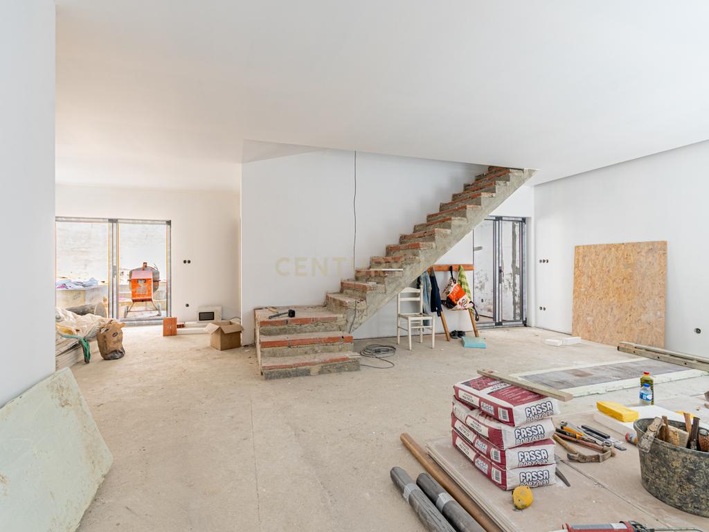 MORADIA NOVA A ESTREAR EM ODIVELAS / CANEÇAS - Image 37