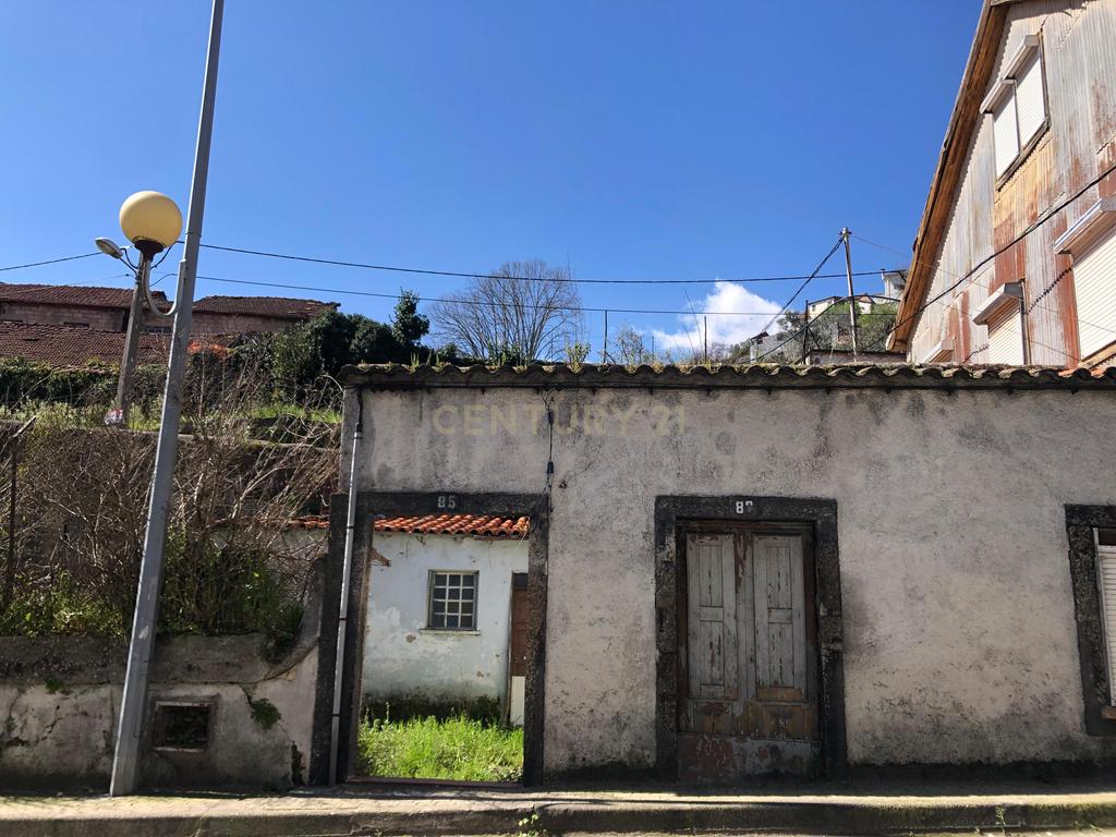 *Moradia para Reabilitação no Centro da Covilhã – Oportunidade Única* - Image 7