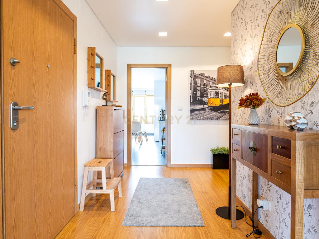 Apartamento T3+1 com Sótão de 100m² na Abrunheira – Oportunidade Única!   - Image 11