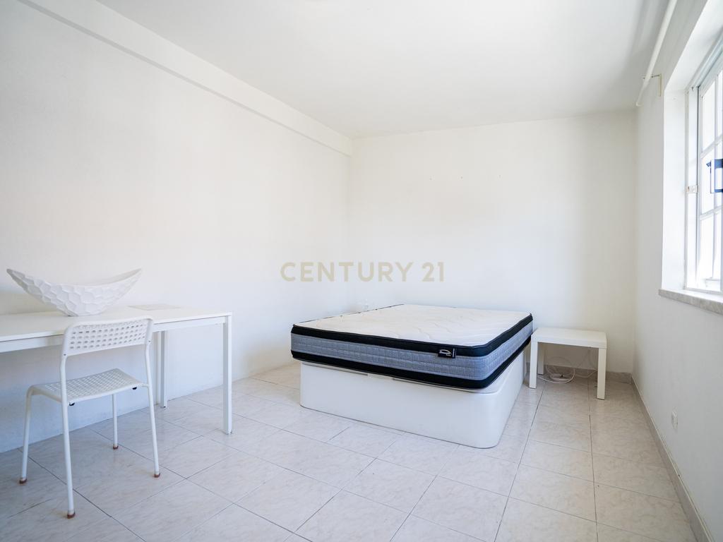 Moradia T8 isolada na Costa da Caparica - Image 37