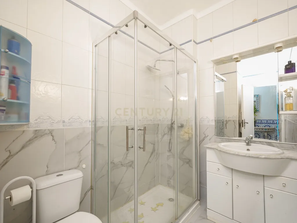 Apartamento T2 na Moita com 2 Varandas e Ponto de Carregamento para Veículos Elétricos - Image 21