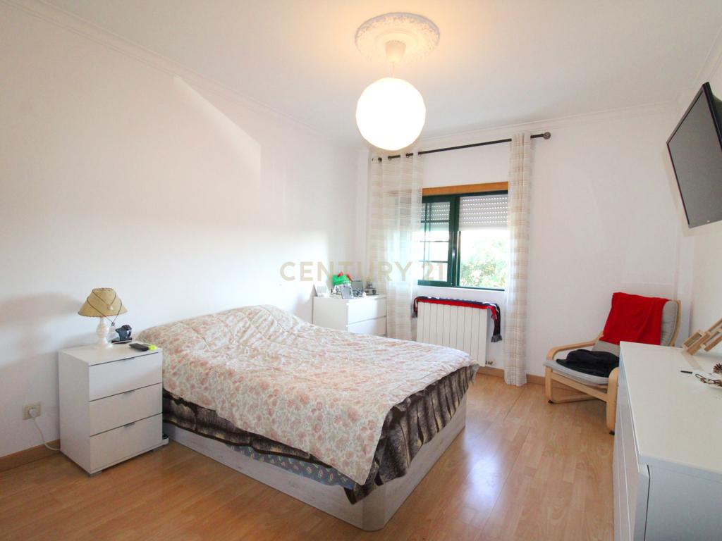 Apartamento T2 em Seixal - Oportunidade Única! - Image 13