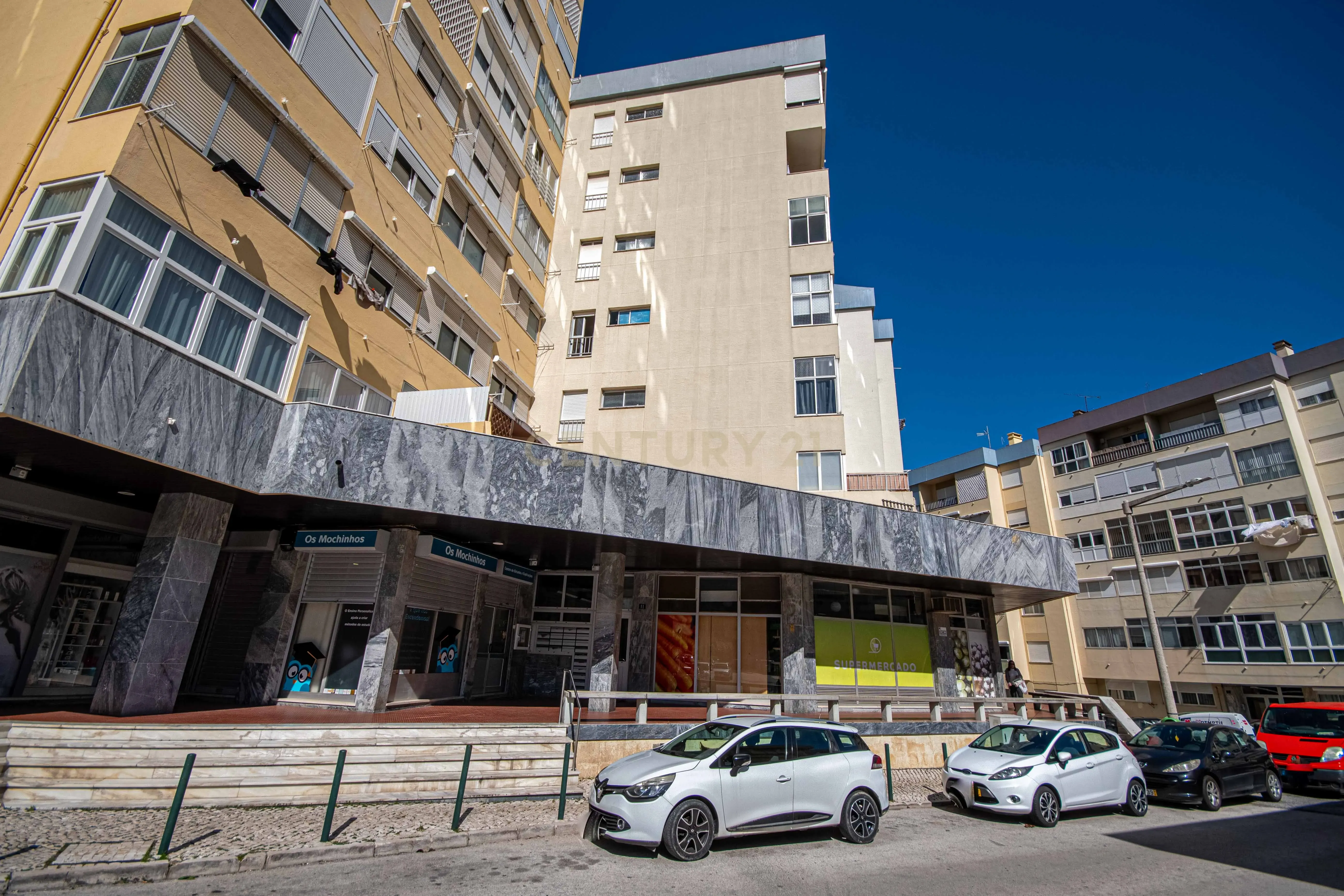 Apartamento T1 em Vila Franca de Xira – Ideal para Investimento ou Habitação Própria! - Image 1
