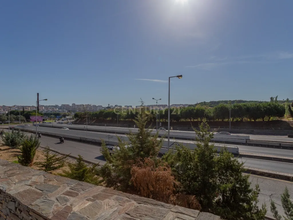 Apartamento T2, sito na localidade de Cova da Piedade, concelho de Almada. - Image 26