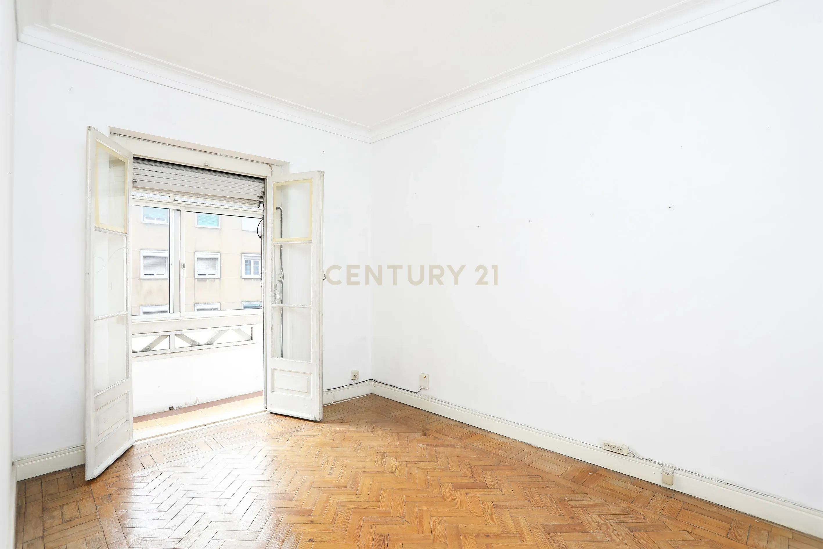 T2 | Entrecampos | 3º Andar com Elevador | 450.000€ - Image 7