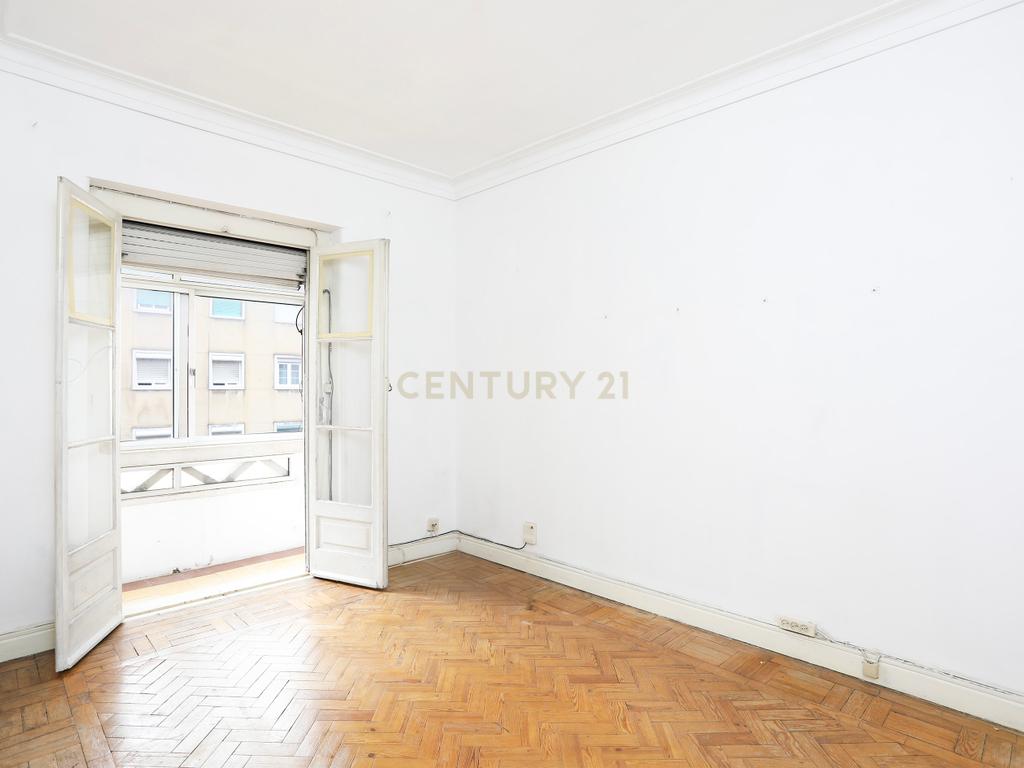 T2 | Entrecampos | 3º Andar com Elevador | 450.000€ - Image 7