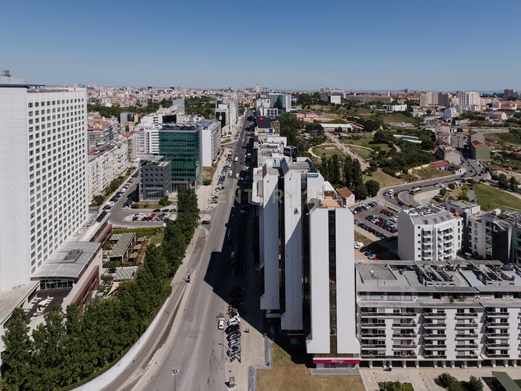 Penthouse com Vista Panorâmica sobre Lisboa e Monsanto | Campolide - Image 20