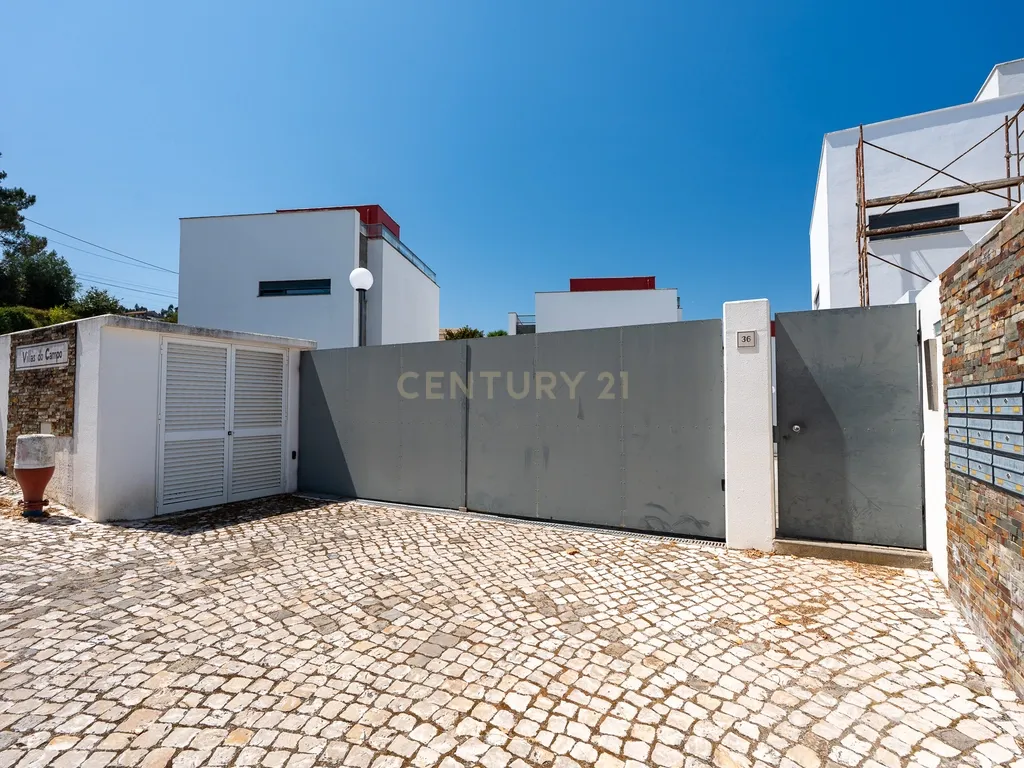 ** Moderna Moradia T4 c/ piscina e rooftop no condomínio privado "Villas do Campo" - Venda do Pinheiro ** - Image 3