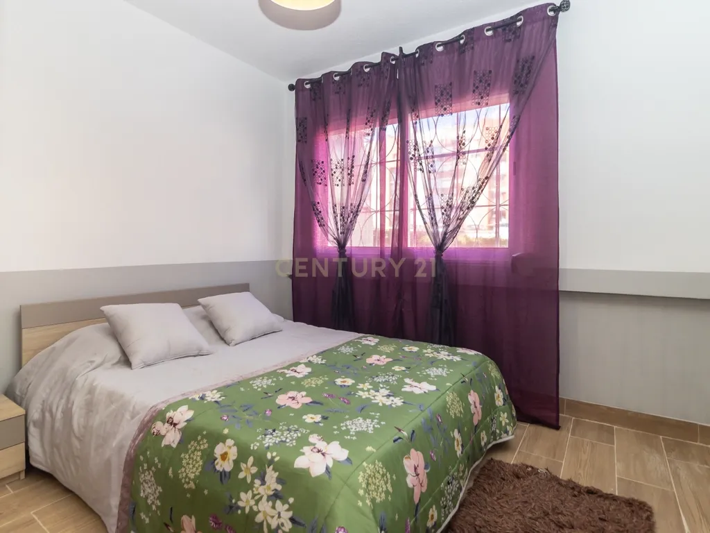 Apartamento T1 em Santo António da Charneca, Barreiro - Image 13