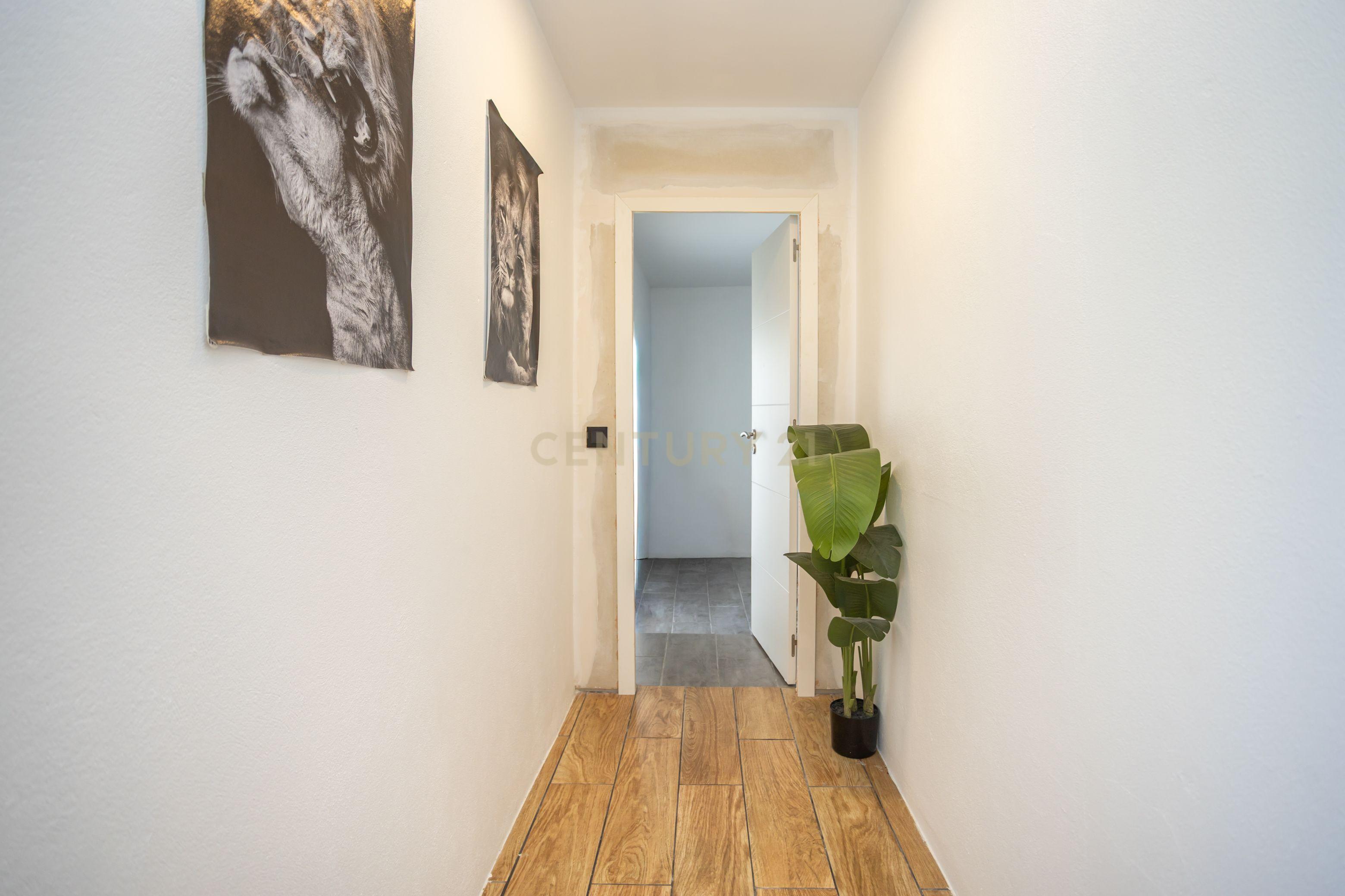 Fotografia 3 de Moradia T2 Renovada com Quintal e Jardim – O Refúgio Ideal para Viver com Tranquilidade