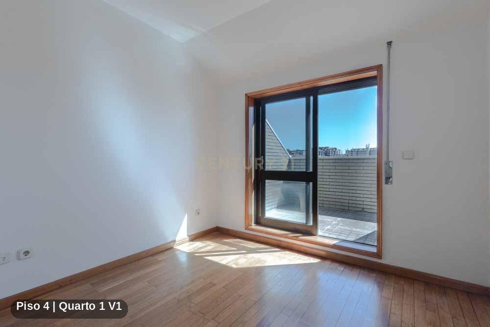 T3+2 Duplex renovado no Carvalhido, Porto | 147 m² - Image 37