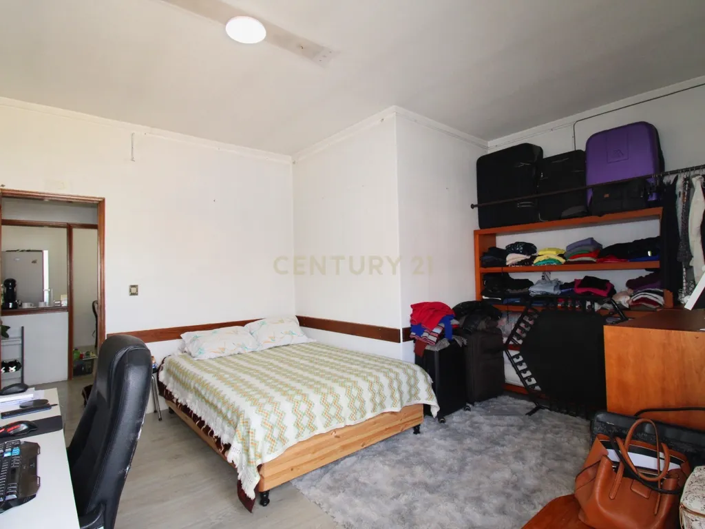 Apartamento T2 Quinta do Conde - Image 19