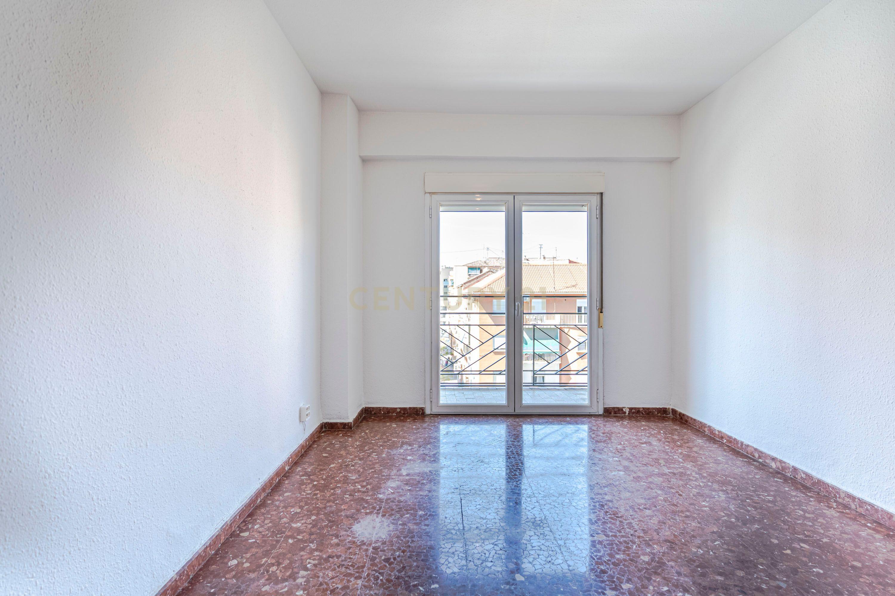 Espaçoso apartamento de 141 m2 no centro de Granada com vista panorâmica do Caminho de Ronda - Image 28