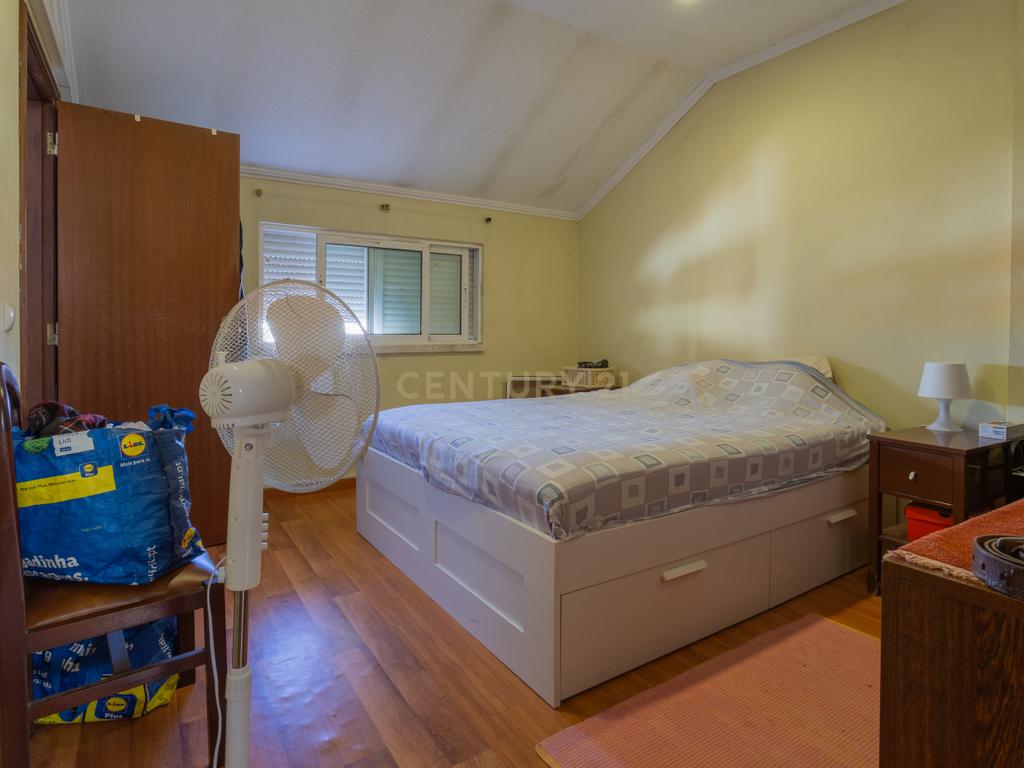 Apartamento Remodelado em Corroios, Seixal T3 + 3, garagem e Terraço - Image 37