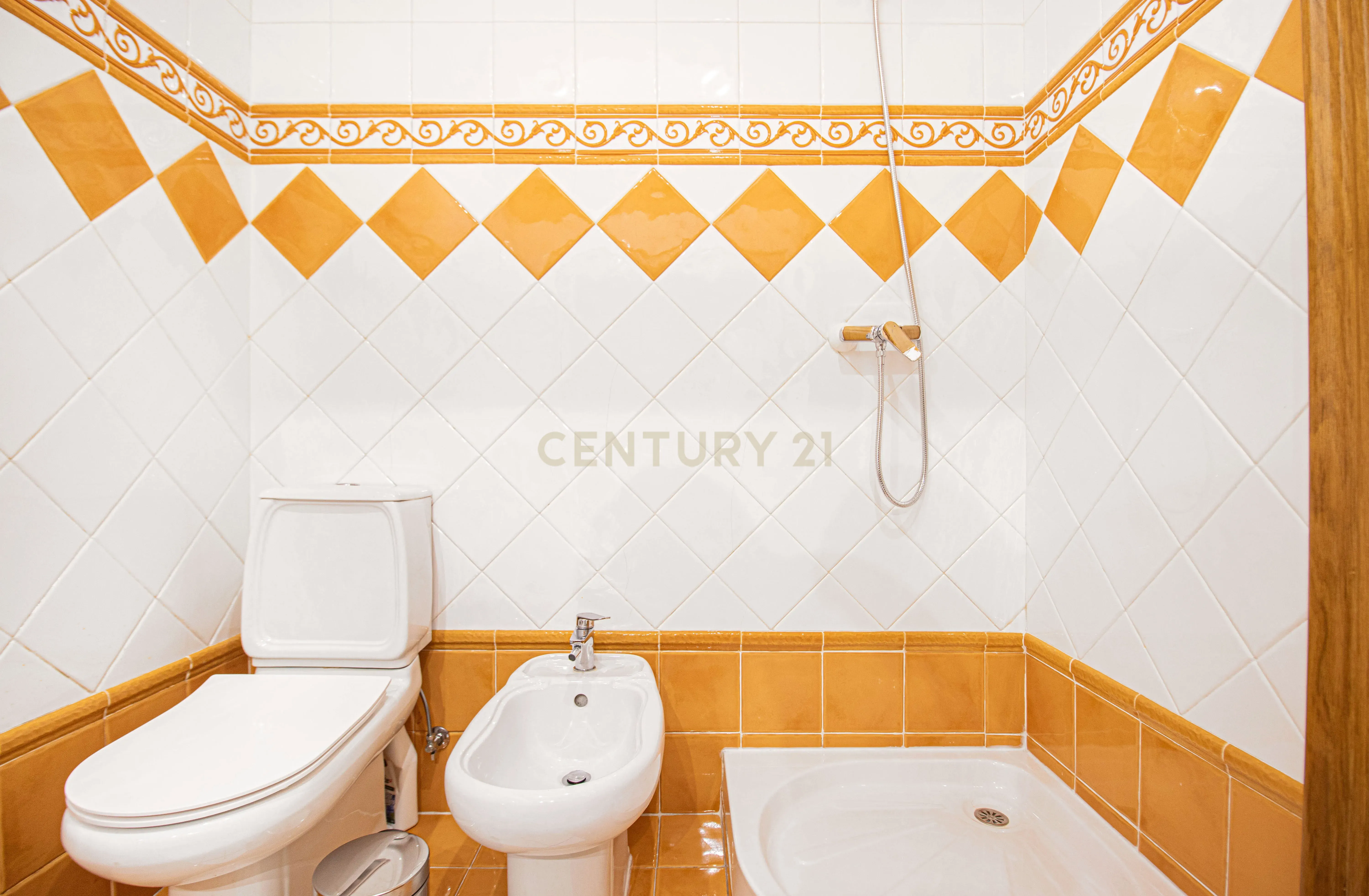 Apartamento T4 no Real Forte c/ 2 Box - Image 13