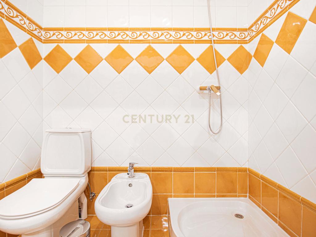 Apartamento T4 no Real Forte c/ 2 Box - Image 13