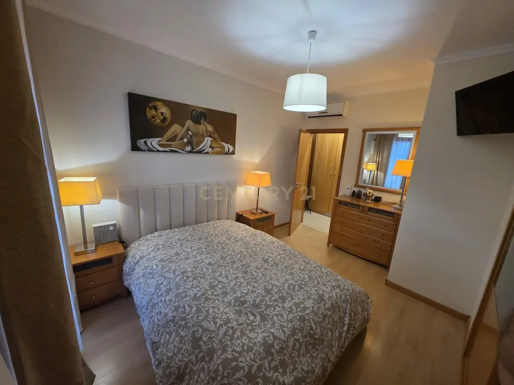 Apartamento T2 com Excelentes Áreas e Varanda Ampla na Quinta dos Arcos, Armação de Pera - Image 26