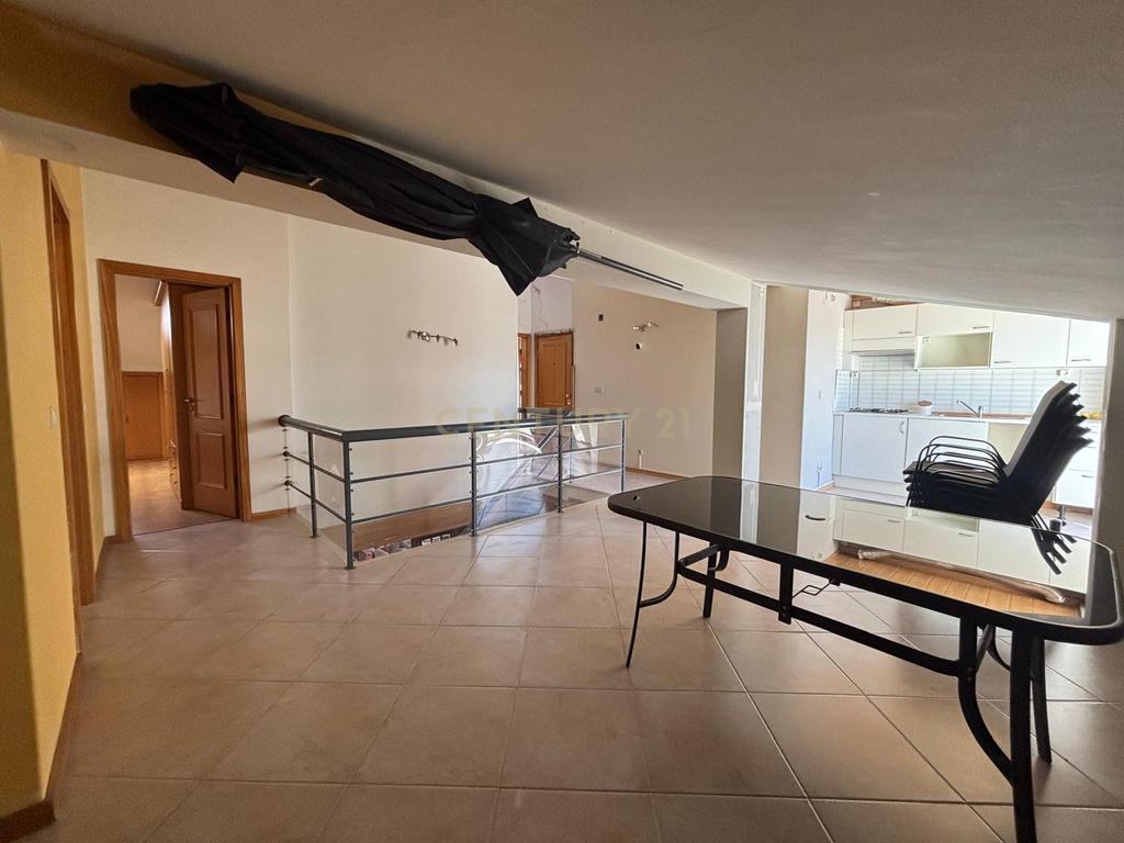 Apartamento T3 + Sótão | Entroncamento - Image 18