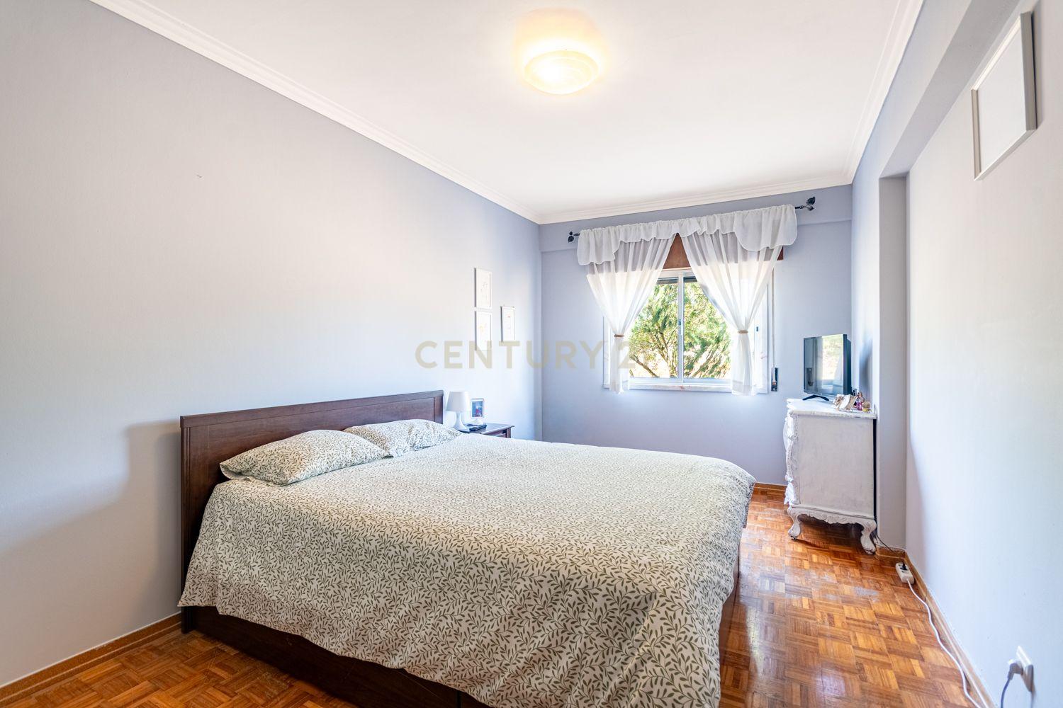 Fotografia 5 de Apartamento T2 com elevador e varandas, em Algueirão-Mem Martins, Sintra