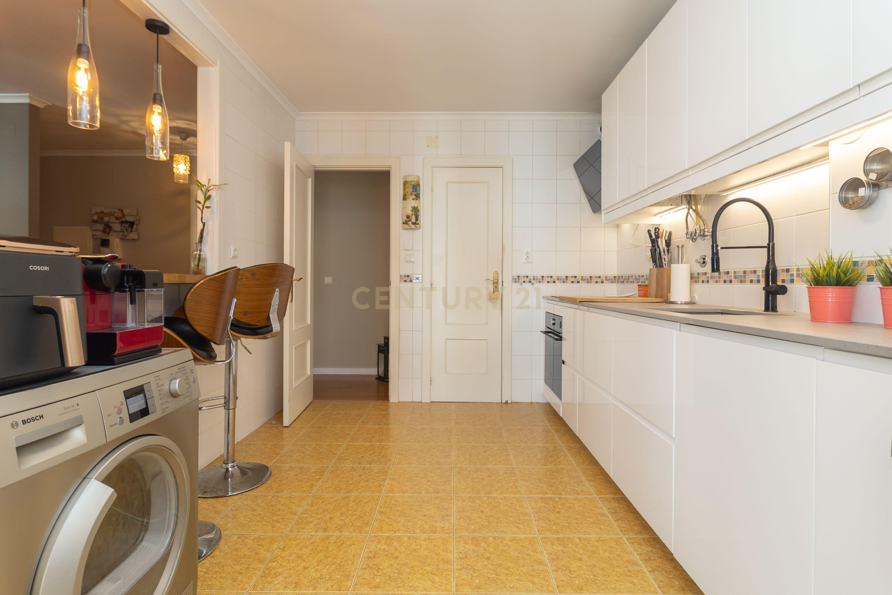 Apartamento T3 nas Colinas da Arrábida - Image 10