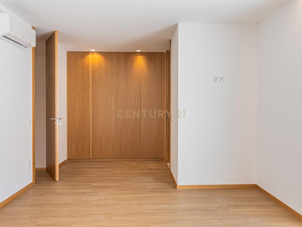Moradia Gaveto T3 + Escritório | Luxo, Conforto e Vista Incrível – Póvoa de Lanhoso - Image 21