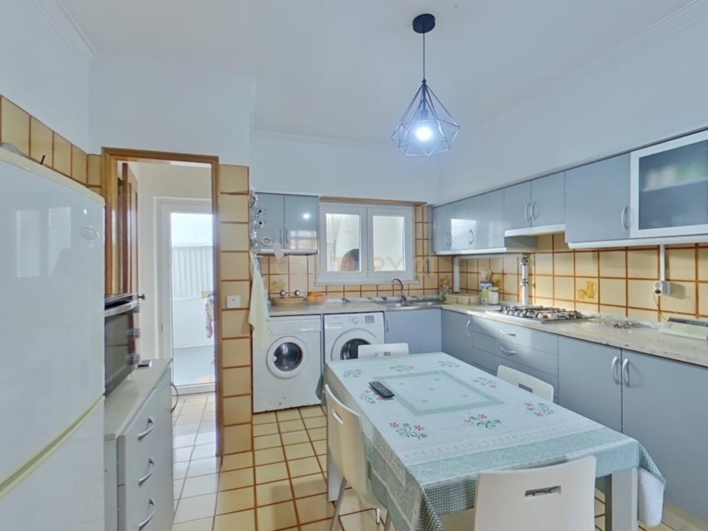 Usufruto Vitalício - Excelente Oportunidade de Investimento | Moradia Isolada T3 - Image 2