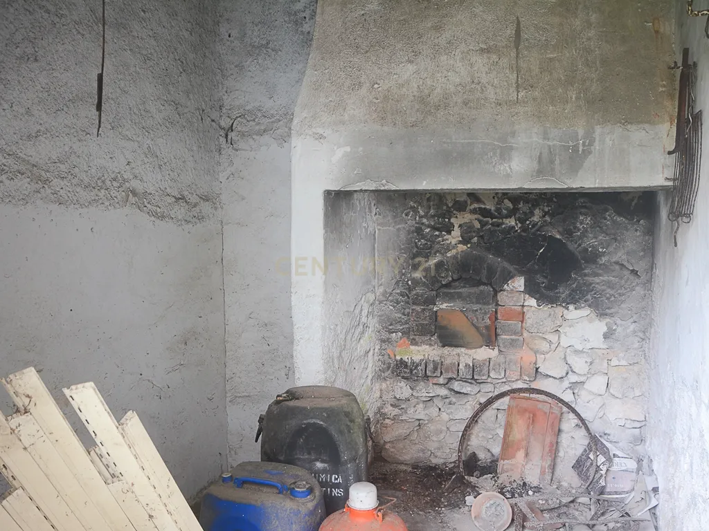 Moradia Para Restaurar em Pataias - Image 17