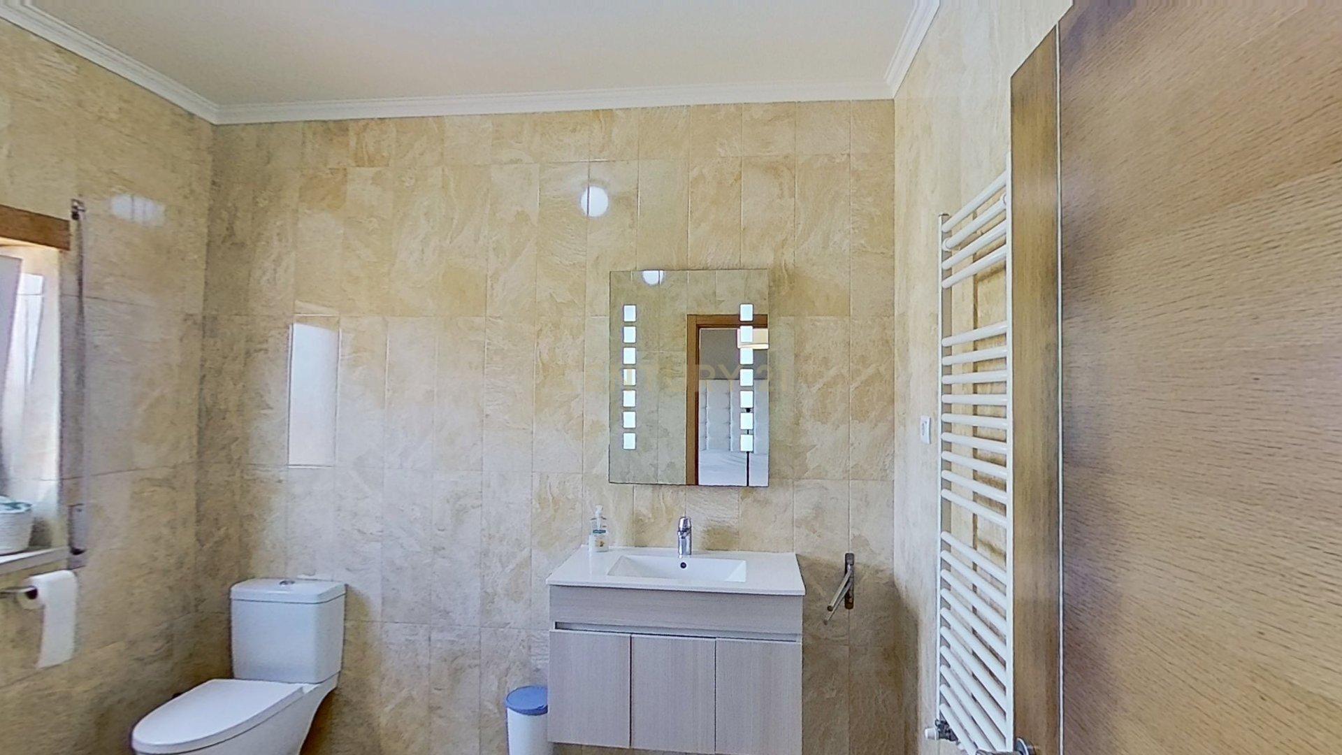 Moradia T3+1 em Alenquer com Vista Panorâmica e Piscina - Image 24