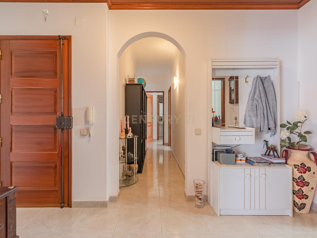 Apartamento T2 para Venda em Lagos - Image 3
