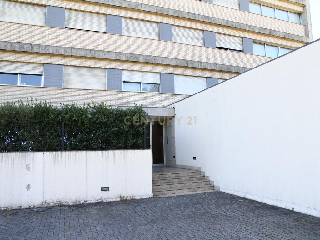 Apartamento T3 com Garagem e Arrumos, Moreira da Maia, Maia - Image 33