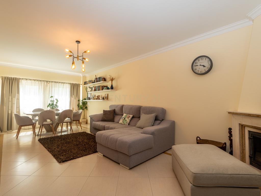 ** ESPECTACULAR APARTAMENTO NO CENTRO DE MAFRA, COM PARQUEAMENTO ** - Image 15