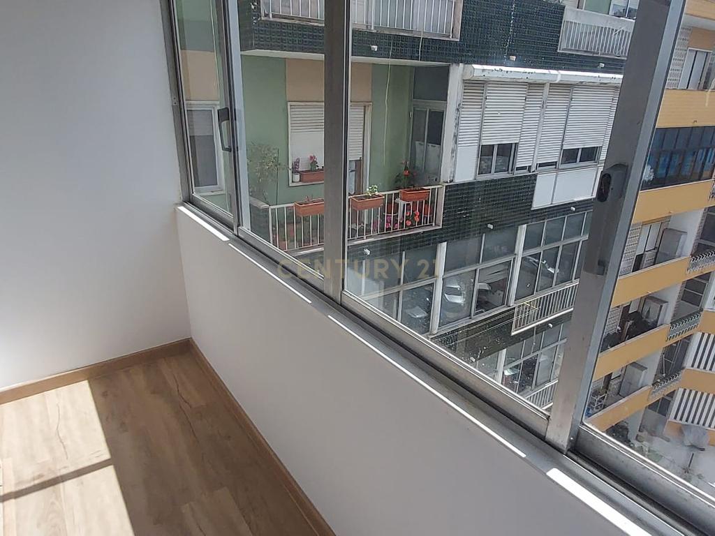 Apartamento T2 Renovado com cozinha equipada -  Odivelas  - Image 18