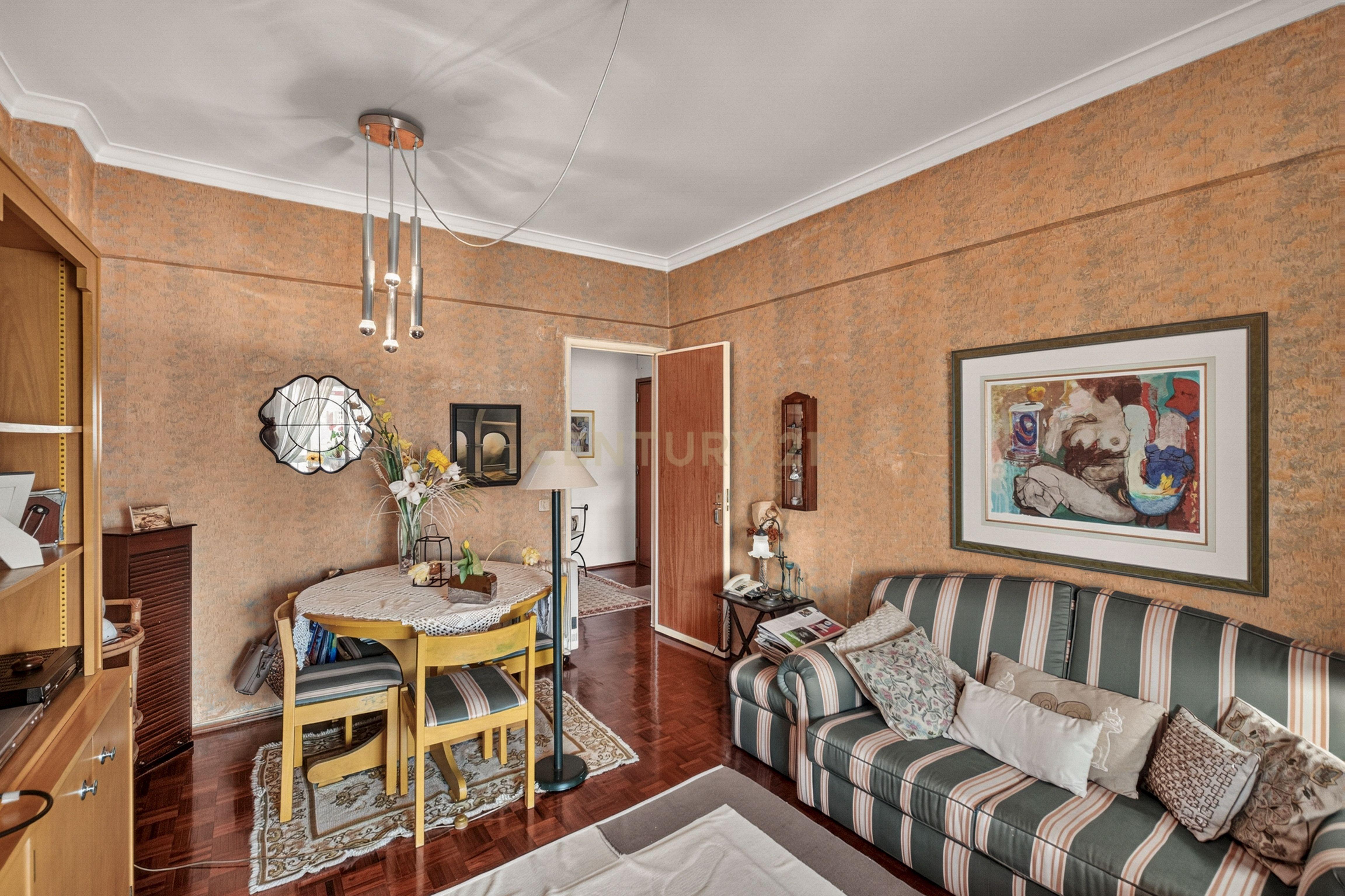 Fotografia 7 de Apartamento T2 com Duas Varandas e Excelente Localização