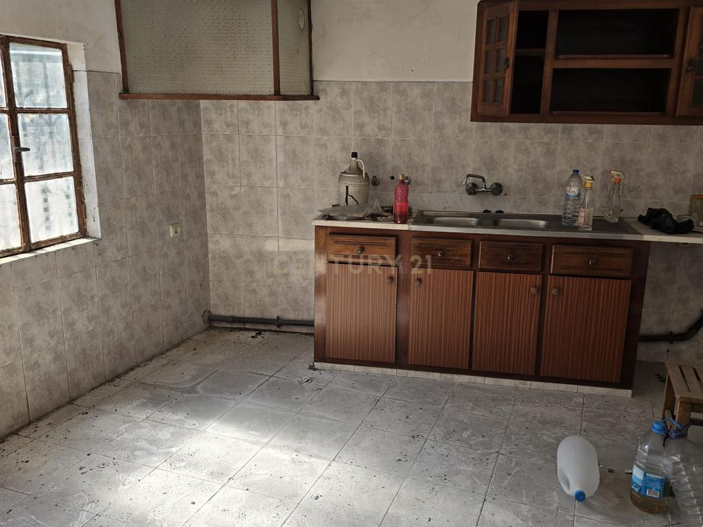 Moradia com 2 apartamentos em Odivelas - Image 3