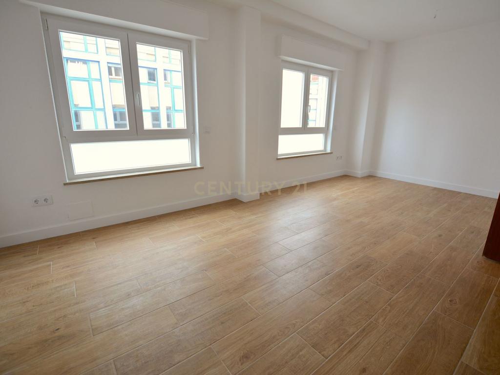 Apartamento T3 para Arrendamento no Centro de Caldas da Rainha - Image 15