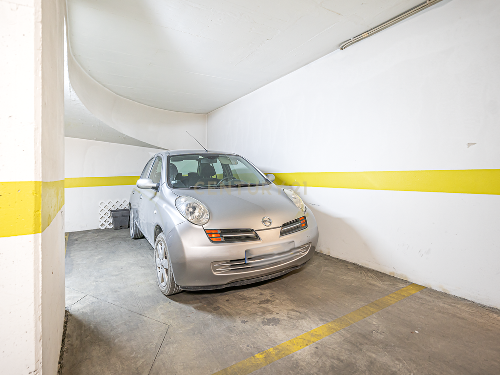 Apartamento T3 com terraço, garagem e elevador na Rua do Benformoso, em Lisboa - Image 23